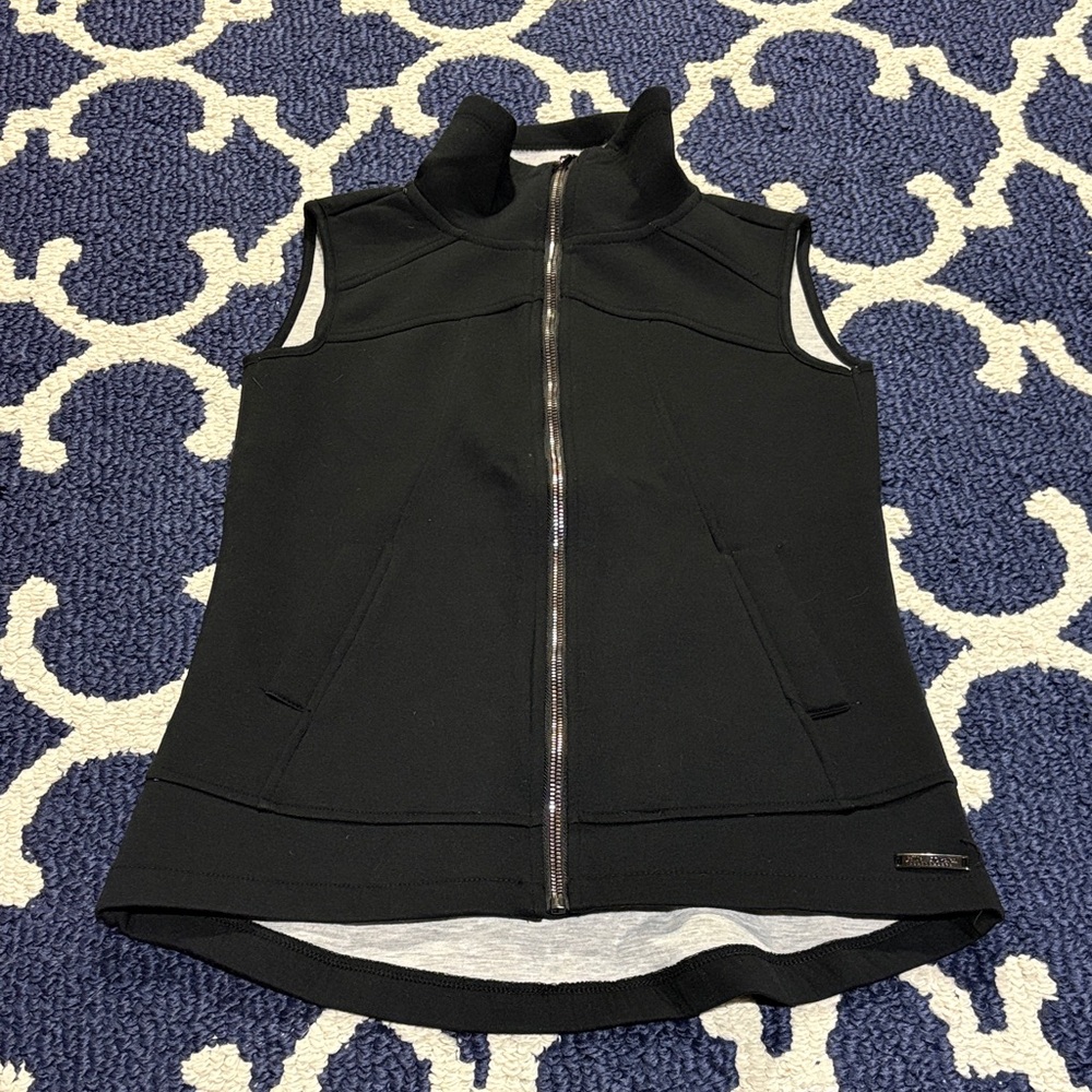 Betsey Johnson Performance Mock Neck Zip Up Vest sz XS